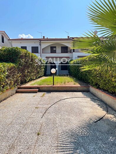 Casa quadrilocale in vendita in Cassano Allo Ionio