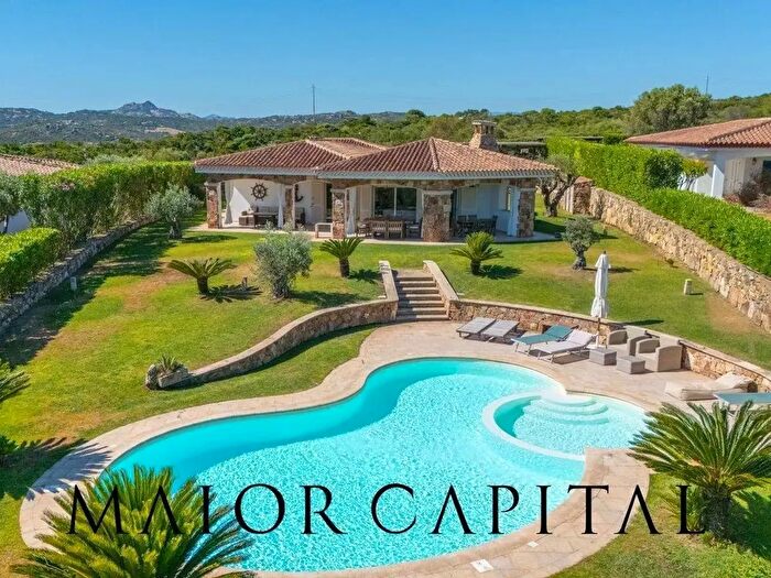 Casa con 9 locali in vendita in Palau