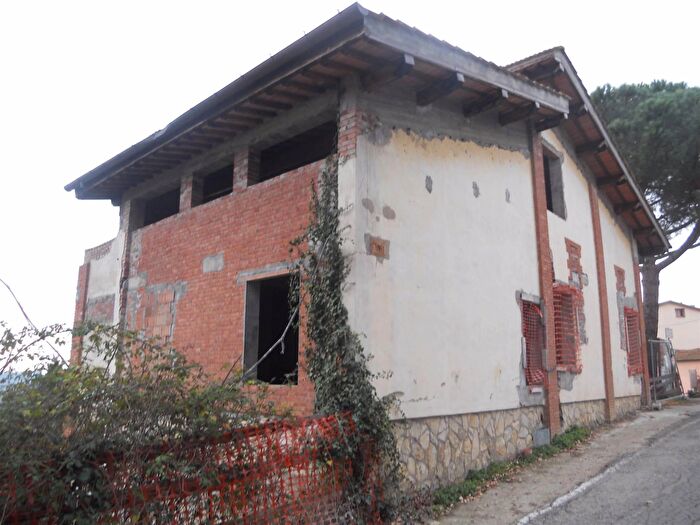 Casa con 6 locali in vendita in Via Lungagnana, Montespertoli