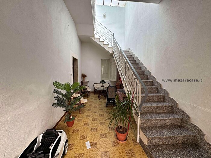 Casa con 6 locali in vendita in Mazara Del Vallo