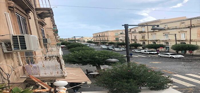 Appartamento trilocale in vendita in Corso Umberto Siracusa, Siracusa