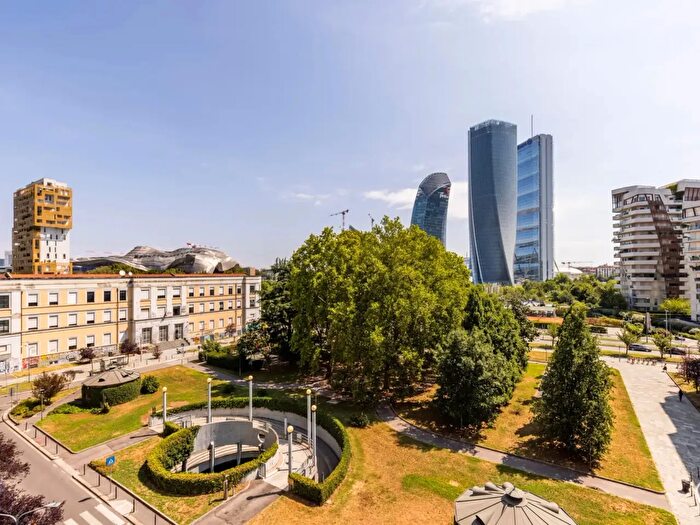 Appartamento quadrilocale in affitto in Via Desiderio da Settignano, Milano