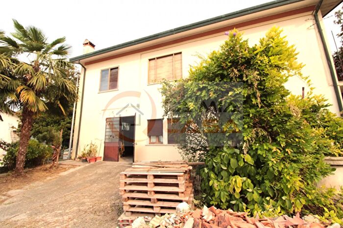 Casa con 6 locali in vendita in Via Zanta, Camponogara