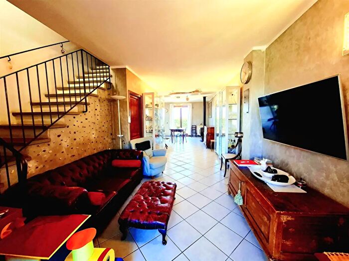 Casa quadrilocale in vendita in Montespertoli