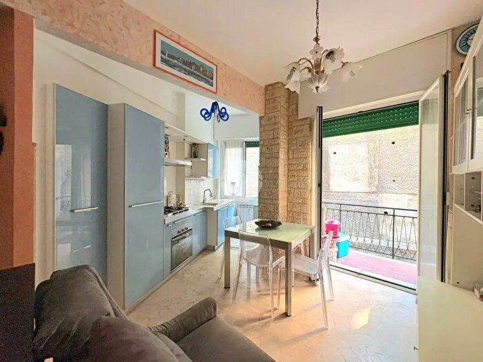 Appartamento bilocale in vendita in Via Luigi Bartolomeo Durante, Genova