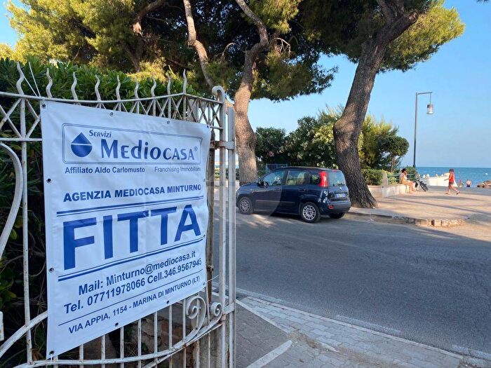 Appartamento trilocale in affitto in Lungomare Nazario Sauro, Centro, Minturno