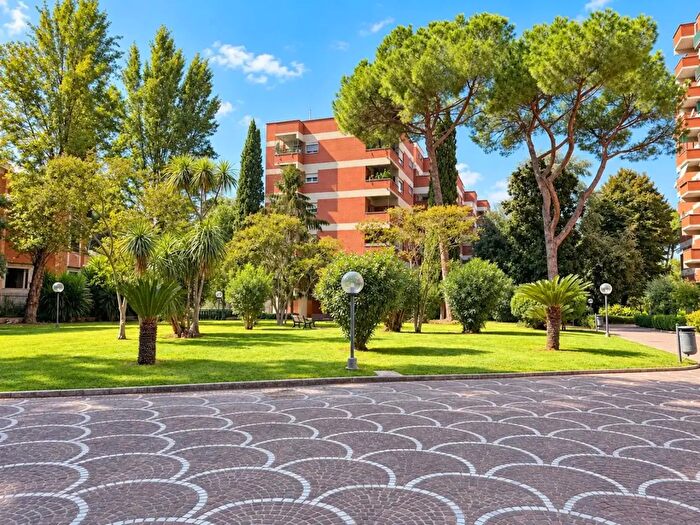 Appartamento quadrilocale in vendita in Via del Tintoretto, Roma