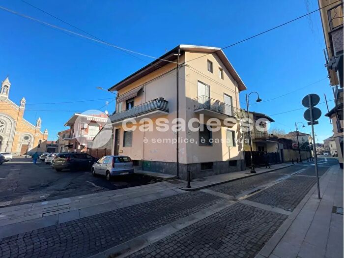 Appartamento trilocale in vendita in Via Don Matteo Ferrero, Leini