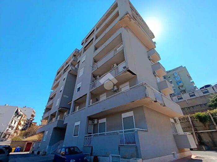 Appartamento quadrilocale in vendita in Via Pietro Nenni, Termini Imerese