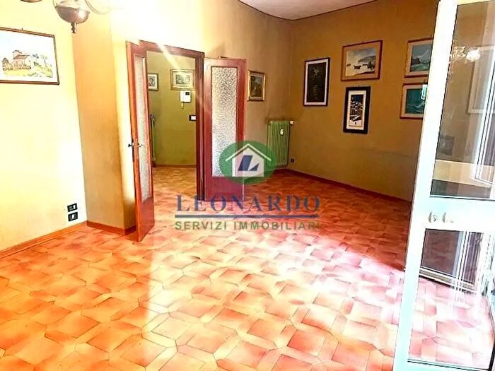 Appartamento con 6 locali in vendita in Montecatini Terme