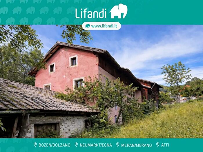 Casa in vendita in Funes