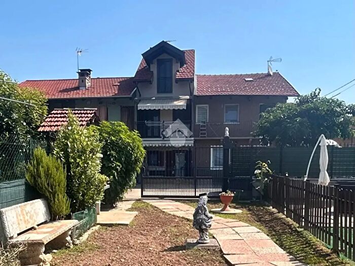 Casa con 5 locali in vendita in Via Martiri della Libertà, San Maurizio Canavese