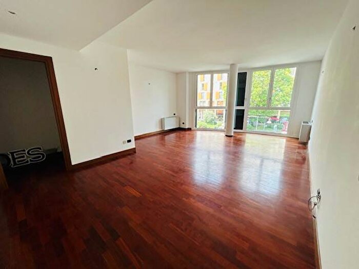 Appartamento quadrilocale in affitto in Largo La Foppa, Moscova, Milano