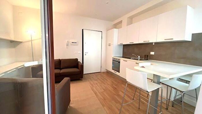 Appartamento bilocale in affitto in Via Alessandro Tadino, Buenos Aires, Milano