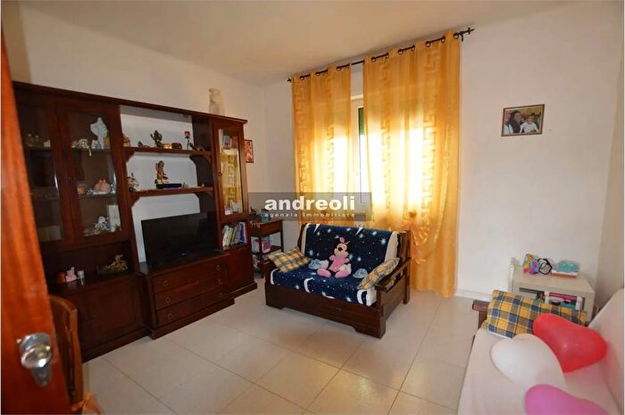 Appartamento con 6 locali in vendita in Santa Maria Nuova