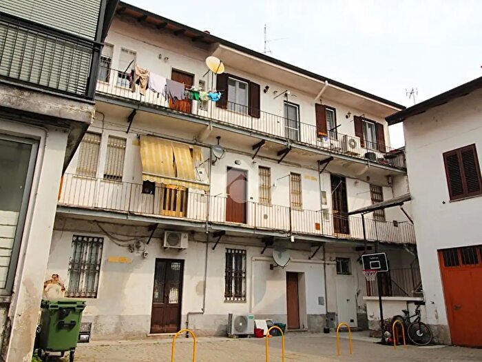 Appartamento trilocale in vendita in Via Pessina, Sedriano