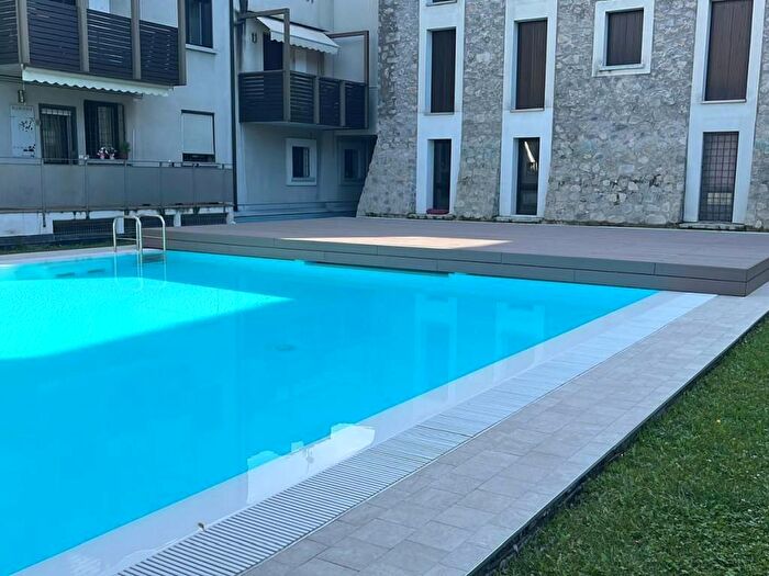 Appartamento bilocale in affitto in Via Carlo Alberto, Moniga del Garda