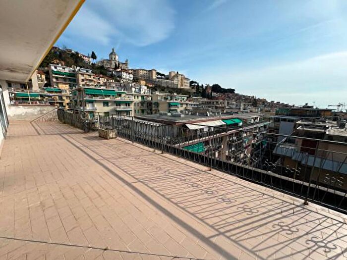 Appartamento quadrilocale in vendita in Via Pietro Agosti, Sanremo