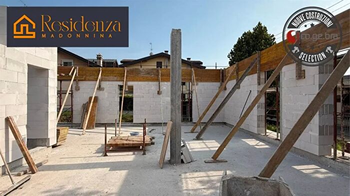 Casa quadrilocale in vendita in Ceriano Laghetto, Ceriano Laghetto