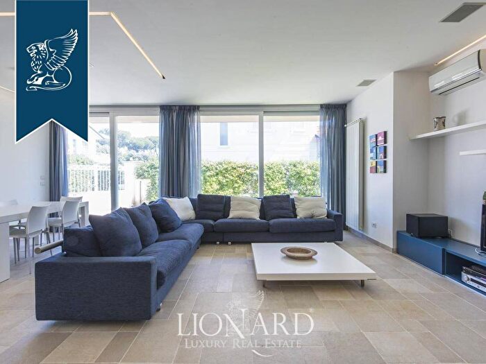 Casa con 6 locali in vendita in Centro, Forte dei Marmi