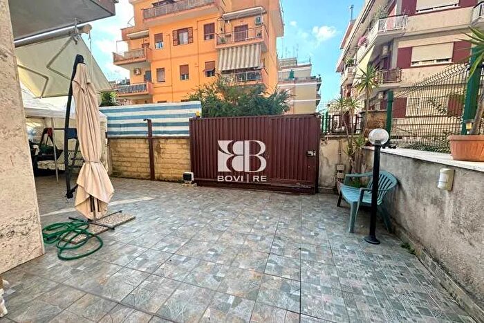 Appartamento trilocale in vendita in Via Angelo Mosso RomaTorrevecchia, Roma