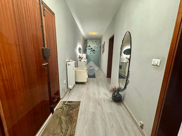Appartamento quadrilocale in vendita in Via Crivelli, Padova