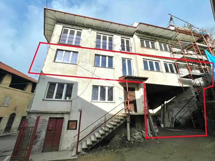 Appartamento quadrilocale in vendita in Via Baraggioni, Borgomanero