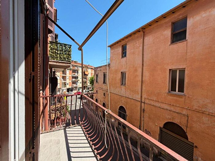 Appartamento trilocale in affitto in Via Benedetto Cairoli, Centro, Marino