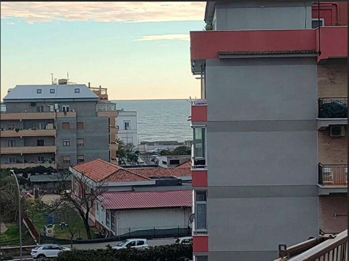 Appartamento bilocale in affitto in Ostia Levante, Roma