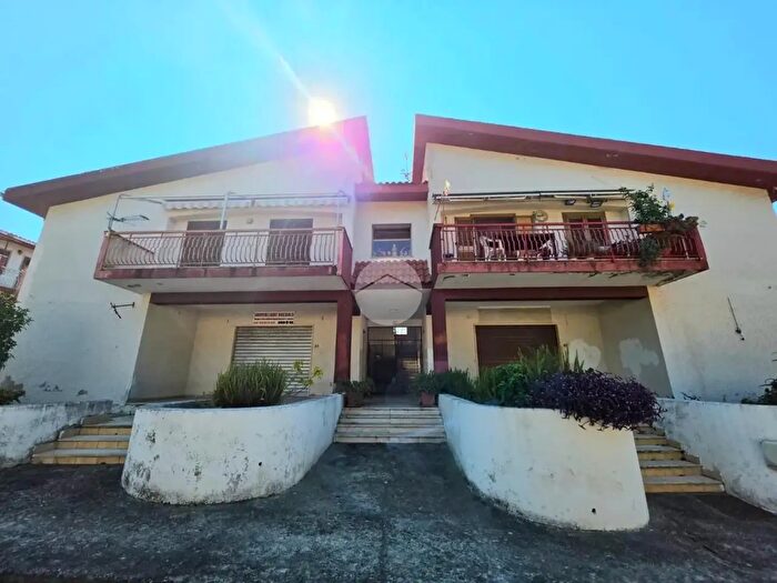 Appartamento trilocale in vendita in Viale Caravaggio, Scalea