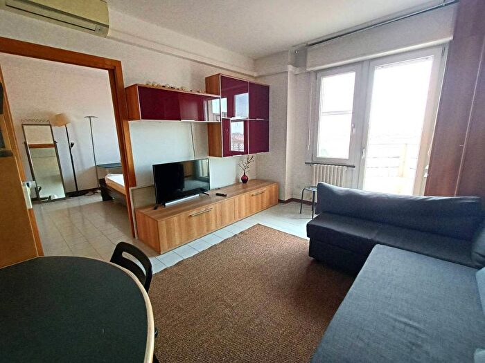 Appartamento bilocale in affitto in Via Valenza, Navigli Darsena, Milano
