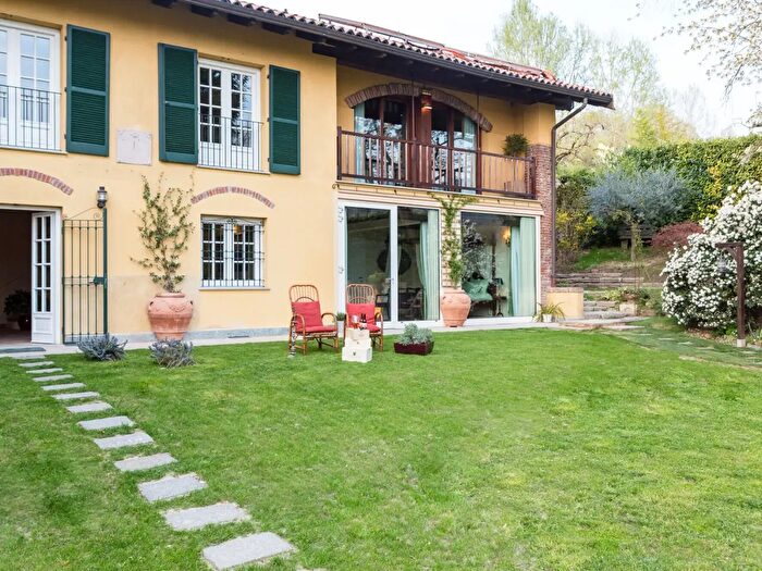 Casa con 14 locali in affitto in Strada Comunale Val Pattonera, Torino