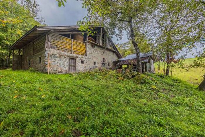 Casa quadrilocale in vendita in Strada Statale del Caffaro, Borgo Lares