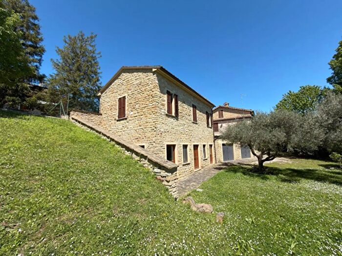 Casa con 16 locali in vendita in Localita Ville, Serra San Quirico