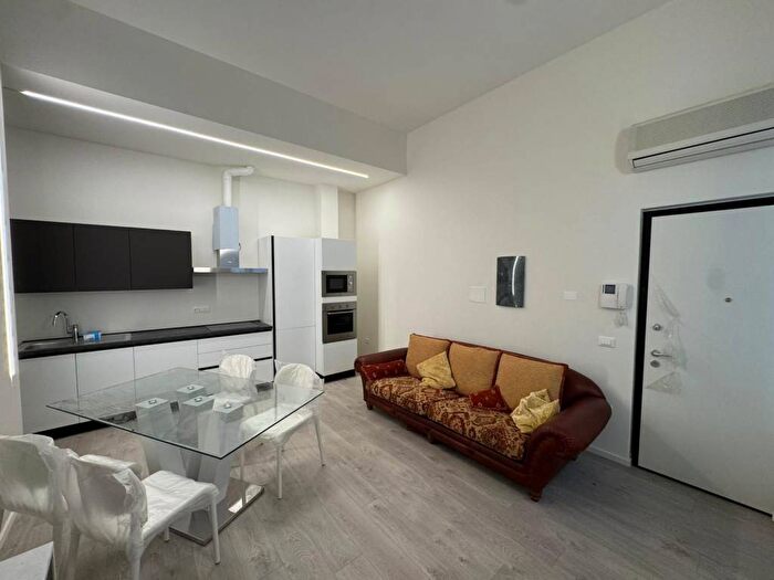 Appartamento bilocale in affitto in Borgo Giacomo Tommasini, Centro Storico, Parma