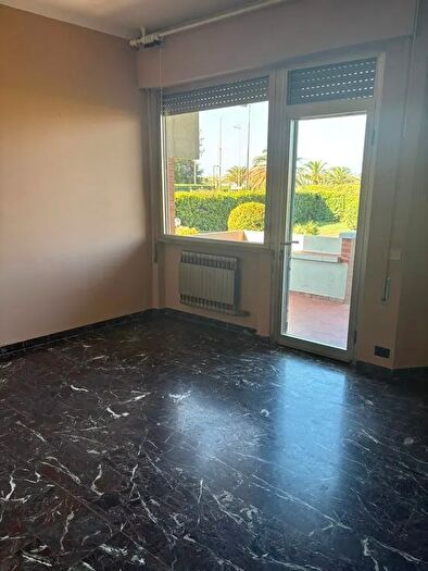 Appartamento trilocale in vendita in Via Ammiraglio Morin a, Forte Dei Marmi