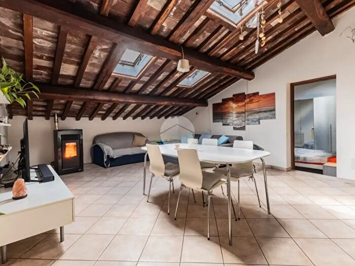 Appartamento quadrilocale in vendita in Via Garibaldi, Nepi