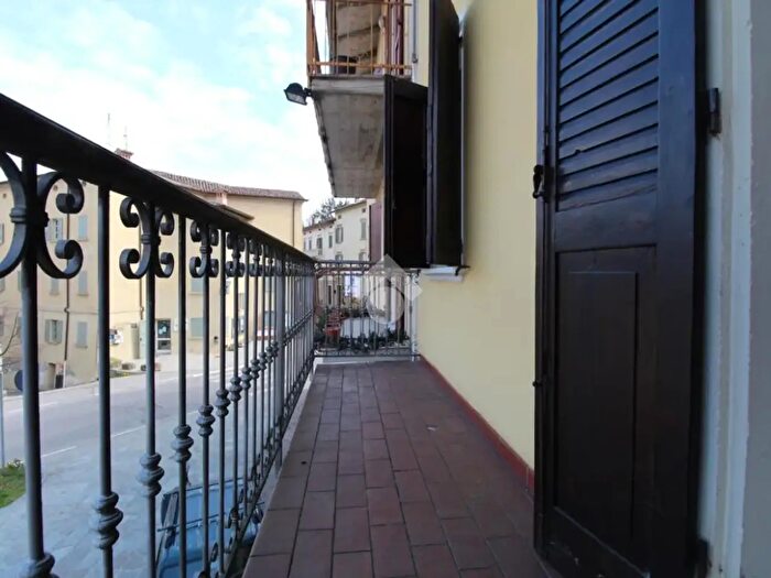 Appartamento bilocale in vendita in Via Crispi, Carpineti