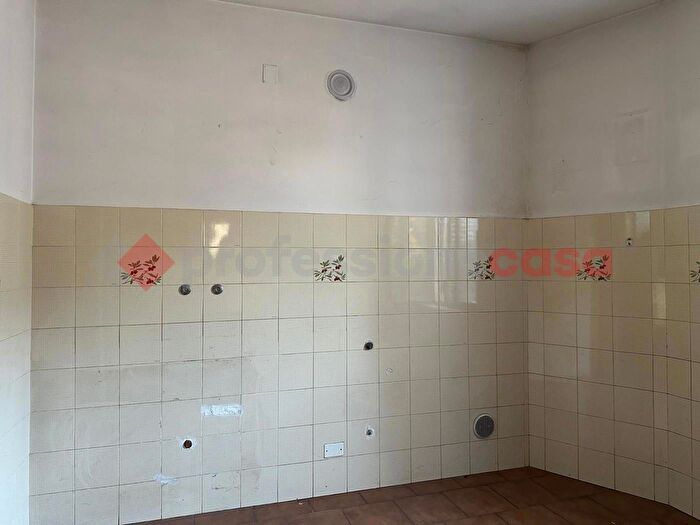 Casa con 9 locali in vendita in Castiglion Fiorentino