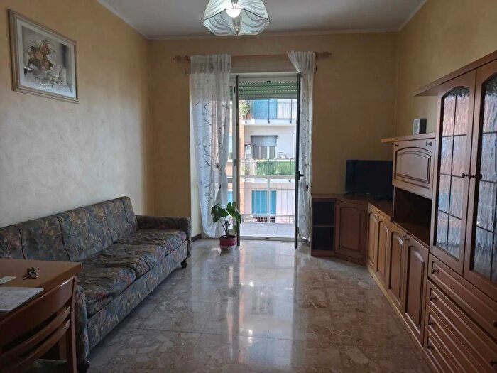 Appartamento trilocale in vendita in Via Campobasso, Torino