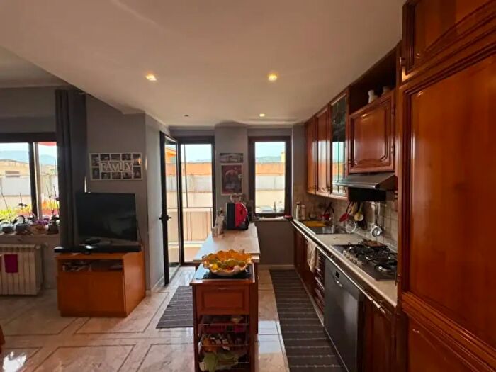 Appartamento con 5 locali in vendita in Via Nazionale, Falcone