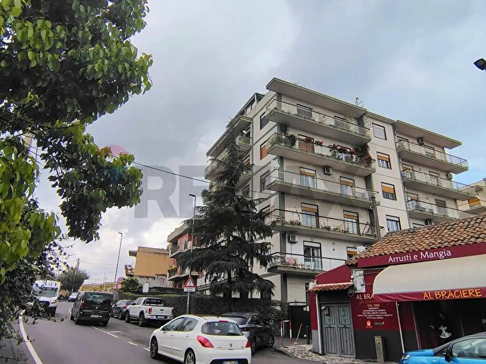 Appartamento con 8 locali in vendita in Via Pietra EllOva, Tremestieri Etneo