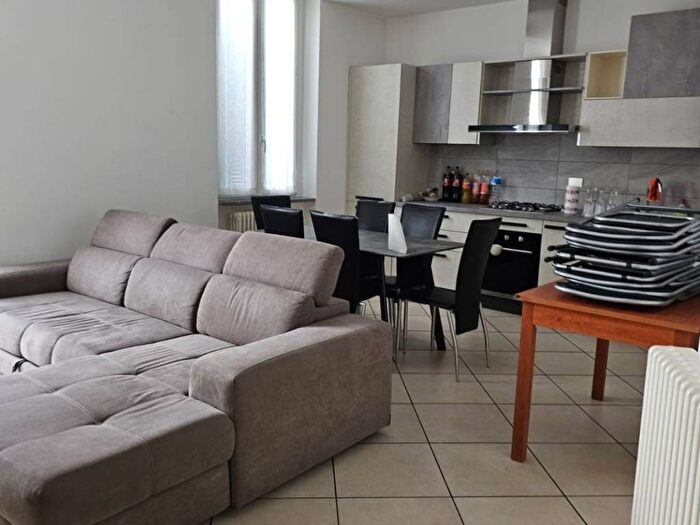 Appartamento trilocale in affitto in Via Canturina, Camerlata Rebbio, Como