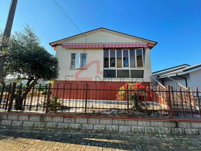 Casa con 10 locali in vendita in Nogara
