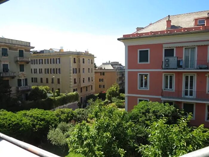 Appartamento con 6 locali in vendita in Via Angelo Orsini, Genova