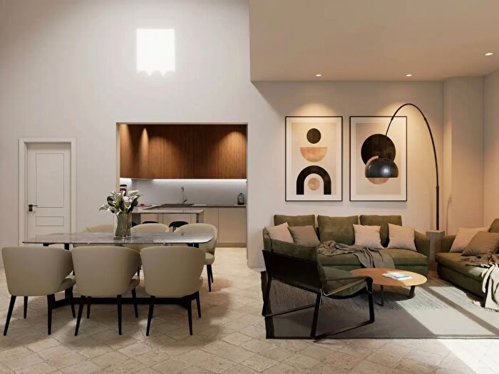 Appartamento trilocale in vendita in Via del Collegio, Chivasso