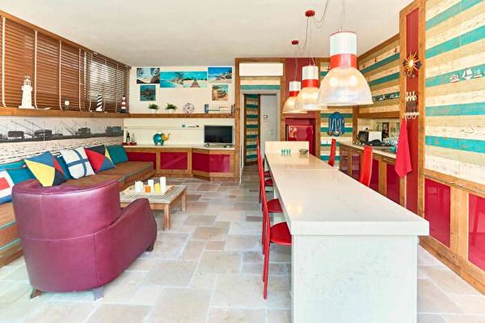 Appartamento trilocale in affitto in Viale Giacomo Puccini, Cervia