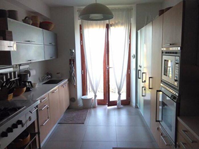 Appartamento con 6 locali in vendita in Belgio, Castelbellino