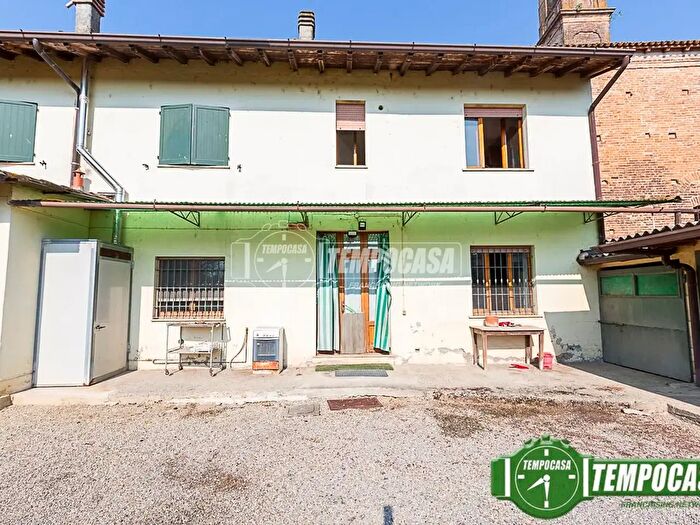 Casa trilocale in vendita in Via Giuseppe Garibaldi, Montodine
