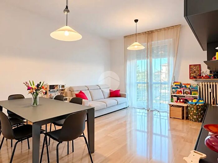 Appartamento trilocale in vendita in Via Pace, Santo Stefano Ticino
